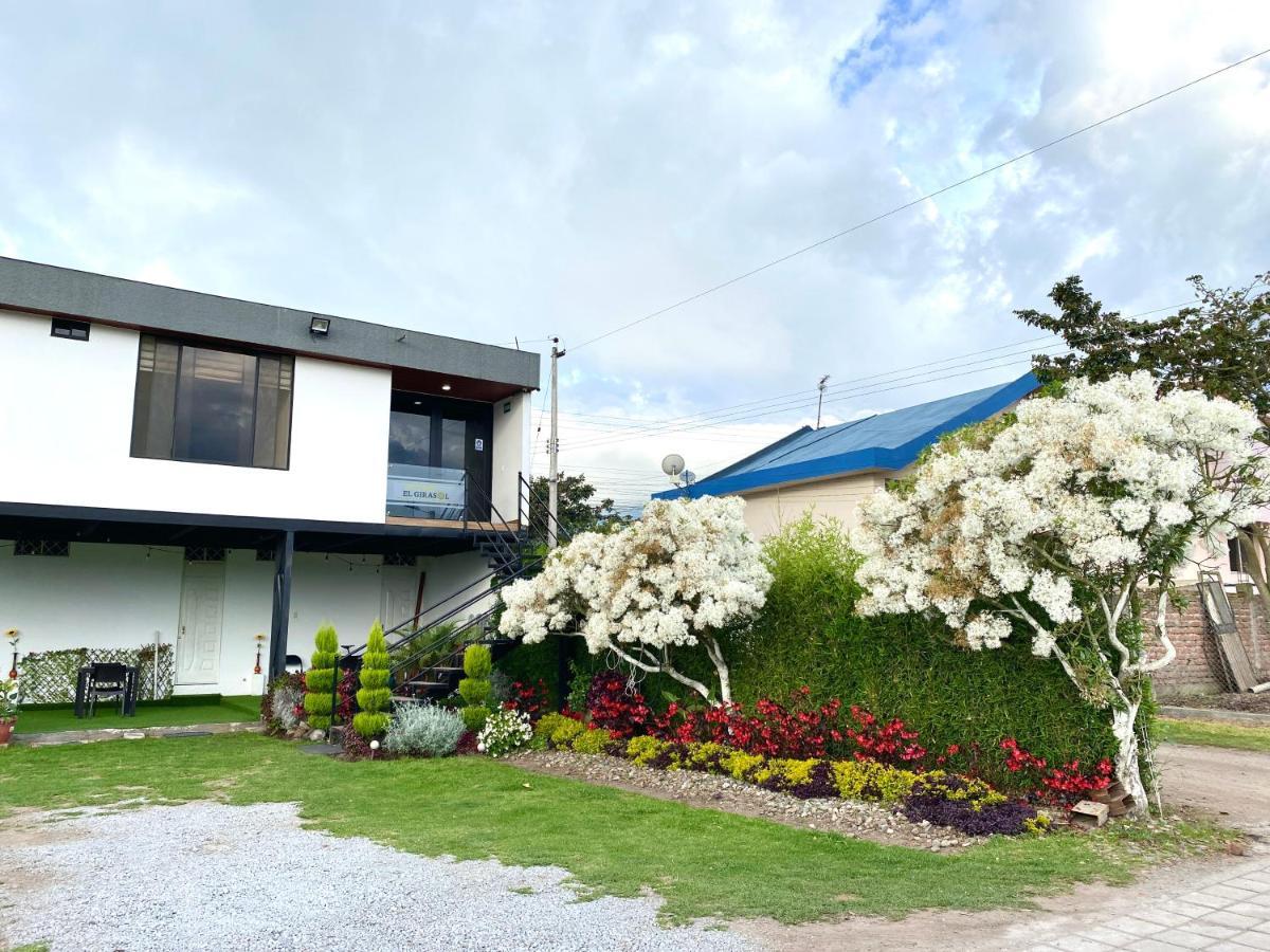 Hospedaje El Girasol Tababela Кито Екстериор снимка